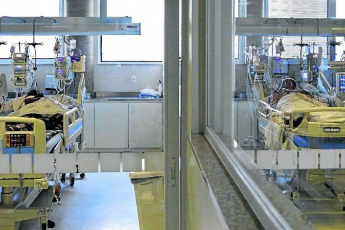 Paciente está em isolamento no Instituto de Infectologia Emílio Ribas, na capital paulista, sob os protocolos de biosegurança - (crédito: Miguel Schincariol/AFP) Paciente está em isolamento no Instituto de Infectologia Emílio Ribas, na capital paulista, sob os protocolos de biosegurança - (crédito: Miguel Schincariol/AFP)