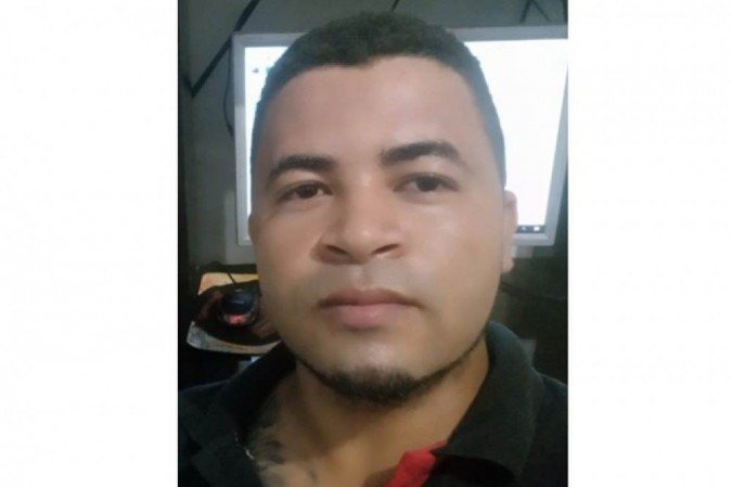 O carteiro Marcelo Santos Pereira se mantém firme na preparação mesmo com uma rotina cheia de atividades O carteiro Marcelo Santos Pereira se mantém firme na preparação mesmo com uma rotina cheia de atividades