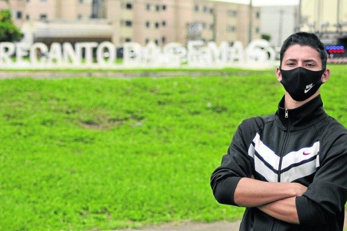 Victor Lucas acredita que esculturas devem ficar no viaduto