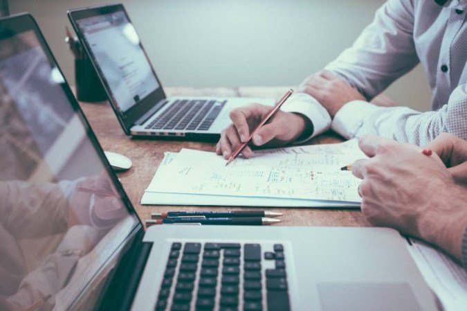 A lista de oportunidades é extensa e engloba hospitais, controladorias, conselhos, polícias etc - (crédito: Scott Graham/Unsplash) A lista de oportunidades é extensa e engloba hospitais, controladorias, conselhos, polícias etc - (crédito: Scott Graham/Unsplash)