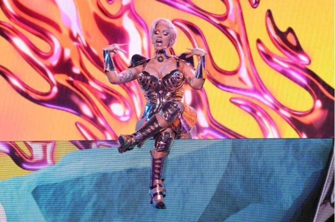 Cardi B na apresentação do Grammy onde usou um trecho de uma música de Pedro Sampaio -  (crédito: Kevin Winter/AFP)