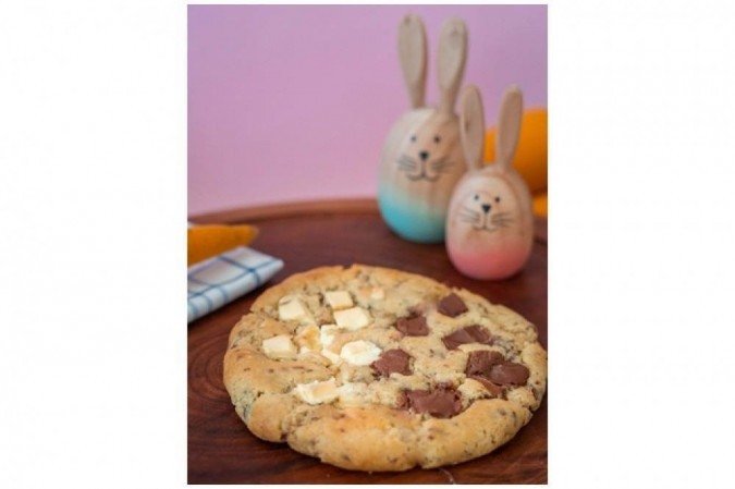 Biscoitos gigantes e recheados para a P&aacute;scoa da American Cookies. 