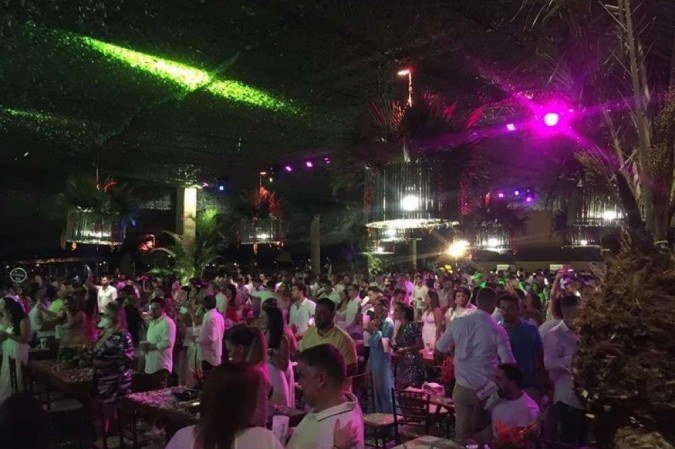 Jovens se aglomeram em festa de ano-novo -  (crédito: Material cedido ao Correio)