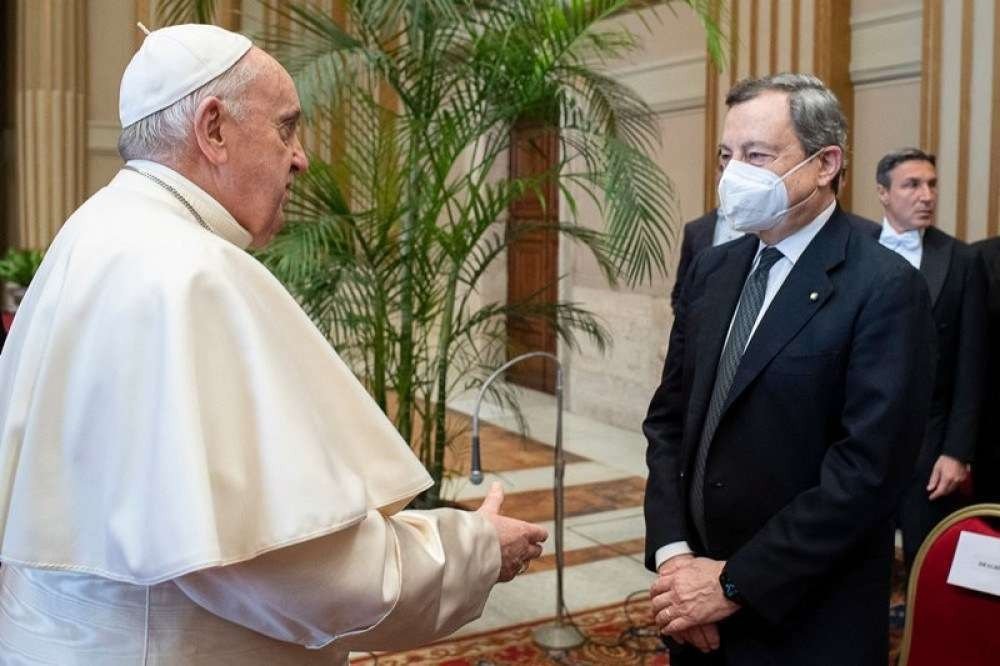 Papa deseja mais cooperação internacional contra os crimes financeiros