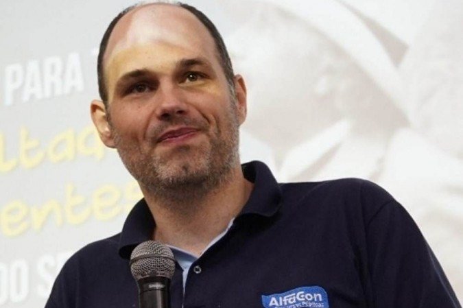 Javert Falco, diretor da editora AlfaCon, recomenda obras para crescimento profissional -  (crédito:  Arquivo Pessoal)