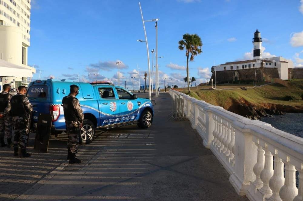 Morte de PM em Salvador é politizada contra medidas de restrição contra a  covid