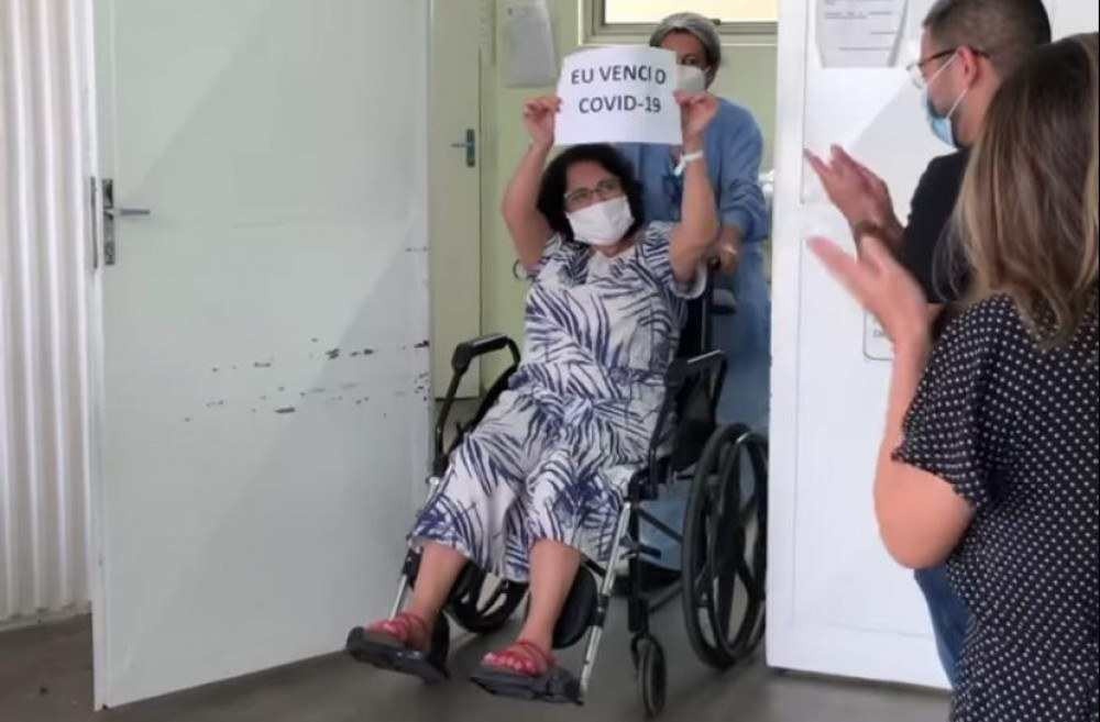 Yudi Tamashiro comemora alta da mãe após internação por covid-19