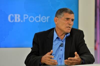 30/03/2021 Crédito: Ed Alves/CB/D.A Press. Brasil. Brasilia - DF.  CB Poder recebe ex Ministro do Governo Jair Bolsonaro o Genaral Santos Cruz. Na bancada Denize Rothenburg.