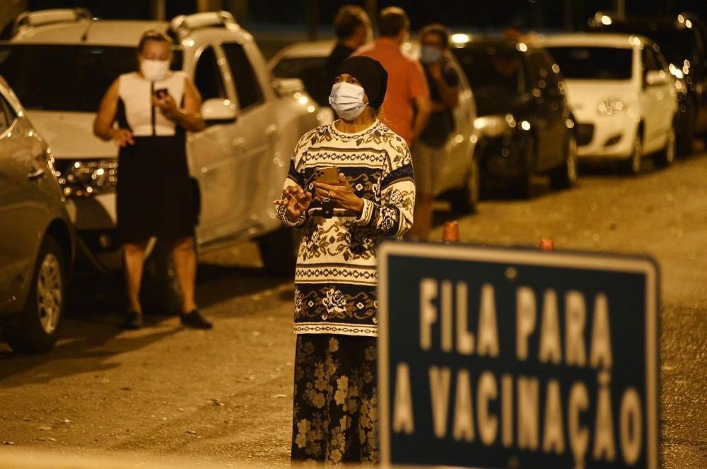 Infecções típicas do verão e covid-19 acendem alerta na saúde pública