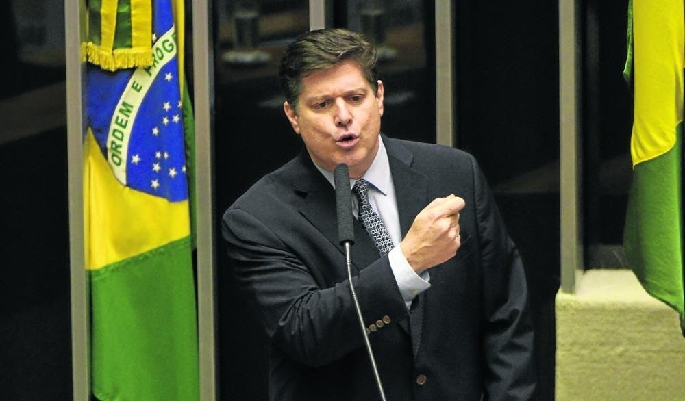 MDB busca lugar ao centro e se consolida como importante sigla em alianças