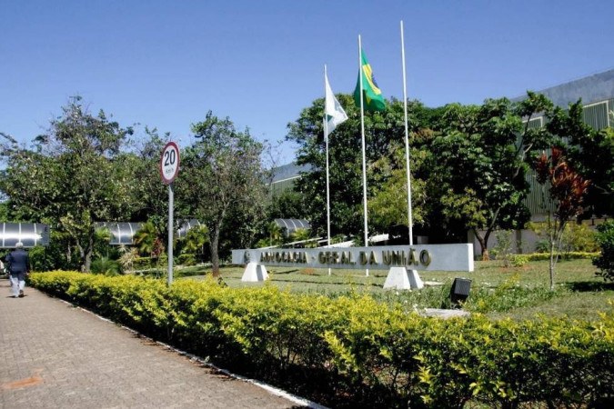 Acompanhe a live de lançamento do estágio de pós-graduação em Direito da  AGU — Advocacia-Geral da União