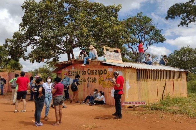 Moradores da ocupação do CCBB resistem à derrubada dos barracos
