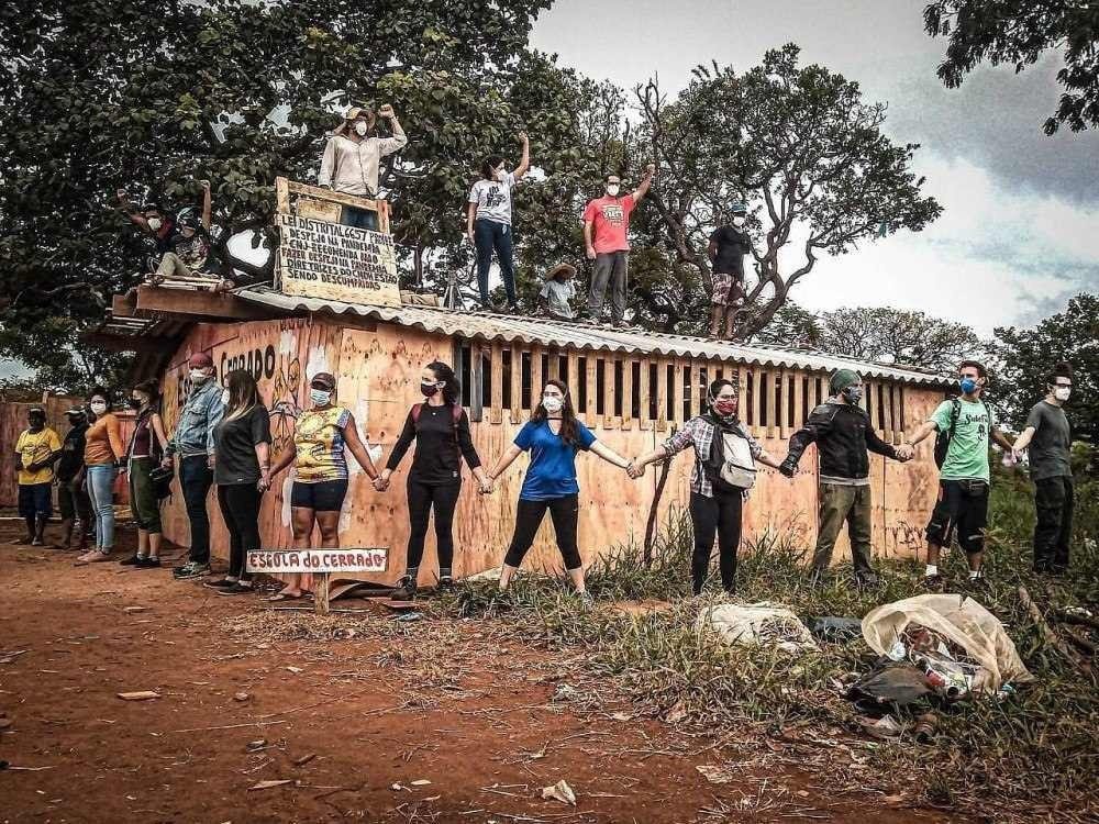 Mobilização em torno da Escolinha do Cerrado. Local é alternativa para as 18 crianças da ocupação continuar a estudar na pandemia