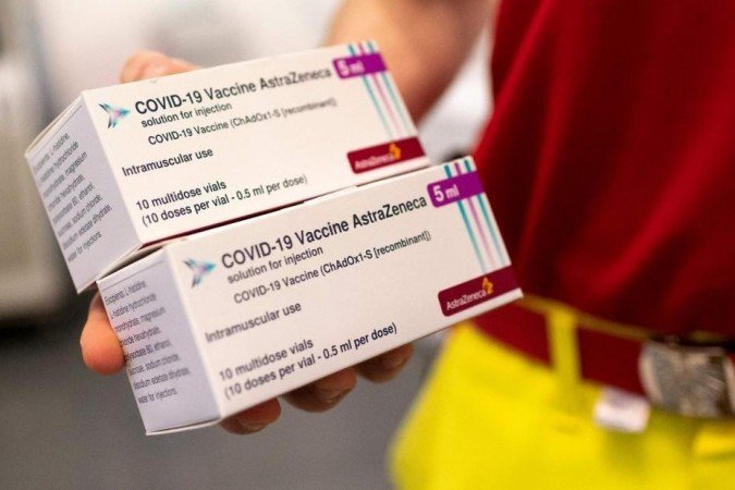 A suspensão veio após investigação de efeito adverso da vacina em grávida no Rio de Janeiro - (crédito: JOE KLAMAR) A suspensão veio após investigação de efeito adverso da vacina em grávida no Rio de Janeiro - (crédito: JOE KLAMAR)