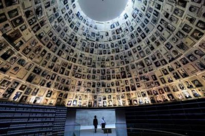 Caminhar pelo Museu do Holocausto Yad Vashem, em Jerusalém, é como fazer uma jornada ao âmago da maldade humana -  (crédito: EMMANUEL DUNAND)