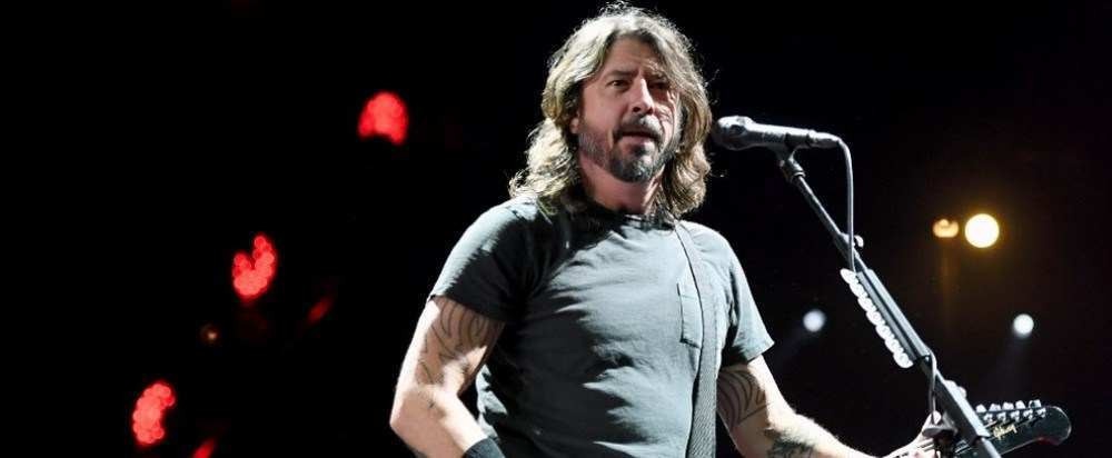 Dave Grohl lançará livro, em outubro, com o título 'The storyteller'