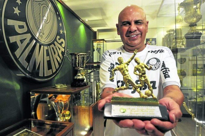 Empresário de Brasília conserva acervo da história alviverde, incluindo peças em alusão à Copa Rio de 1951. Empresário de Brasília conserva acervo da história alviverde, incluindo peças em alusão à Copa Rio de 1951.