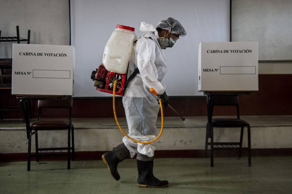 Peru inicia votação em eleição presidencial imprevisível