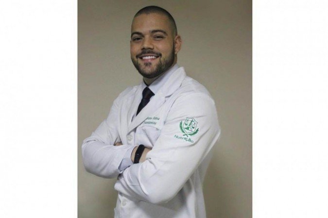 "Durante a pandemia, &eacute; importante manter a imunidade alta, ent&atilde;o, alimentos saud&aacute;veis devem ser a principal escolha para aqueles que est&atilde;o em home office e, principalmente, para aqueles que precisam sair de casa e trabalhar" Gustavo Paiva, nutricionista pelo Centro Universit&aacute;rio de Bras&iacute;lia (Ceub)