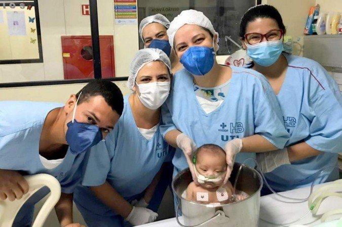 A terapia permitiu que o bebê Miguel Silva, de três meses, estivesse naturalmente tranquilo para ser operado -  (crédito: Iges-DF/Divulgação)