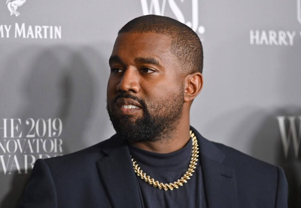 Sotheby's espera que tênis de Kanye West alcance US$ 1 milhão