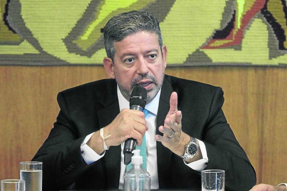 Câmara: Lira cria duas comissões para análise de PECs
