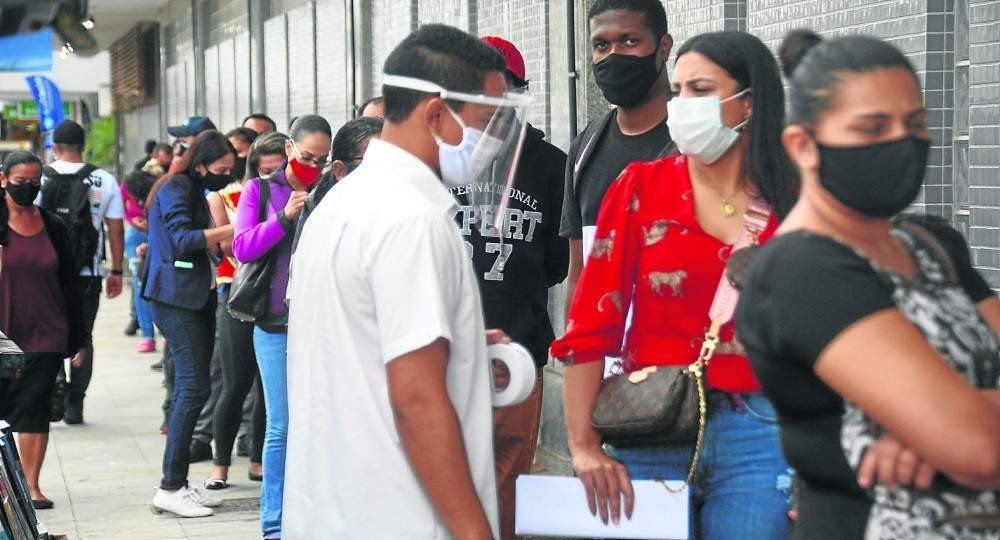 Benefici&aacute;rios contam com a esperan&ccedil;a de ter o novo aux&iacute;lio aprovado