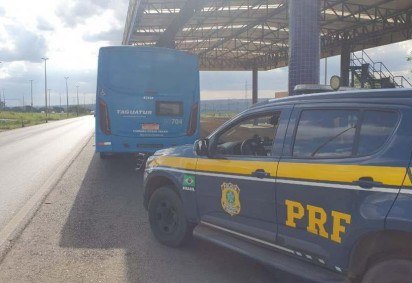 Após a prisão, o acusado foi levado à Delegacia Especial de Atendimento à Mulher (Deam) - (crédito: Divulgação PRF ) Após a prisão, o acusado foi levado à Delegacia Especial de Atendimento à Mulher (Deam) - (crédito: Divulgação PRF )