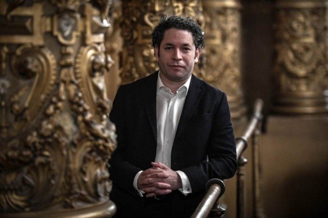 Dudamel será responsável por três apresentações por ano na Ópera de Paris -  (crédito: STEPHANE DE SAKUTIN / AFP)