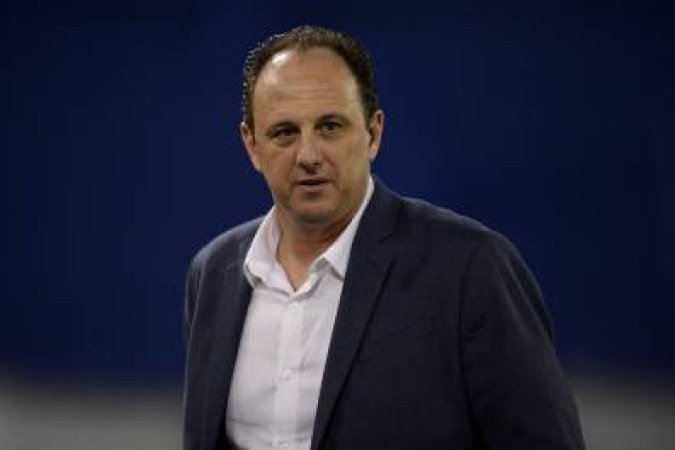 É neste fôlego que o técnico Rogério Ceni confia para que o time obtenha importante vitória às 19 horas de domingo, na Arena Castelão -  (crédito: JUAN MABROMATA)