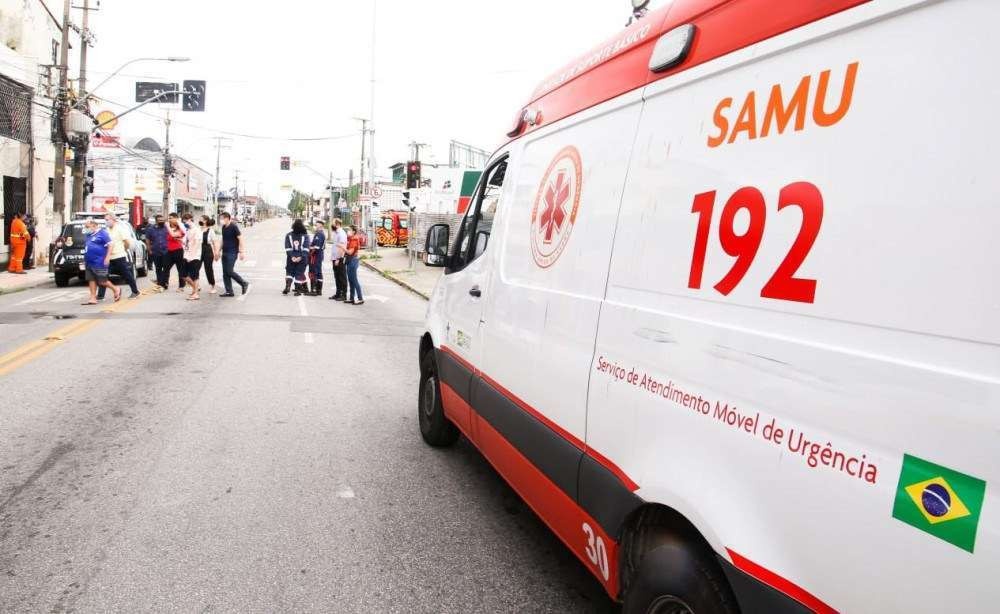 Idoso e motociclista morrem após colisão entre carroça e motocicleta, em Samambaia