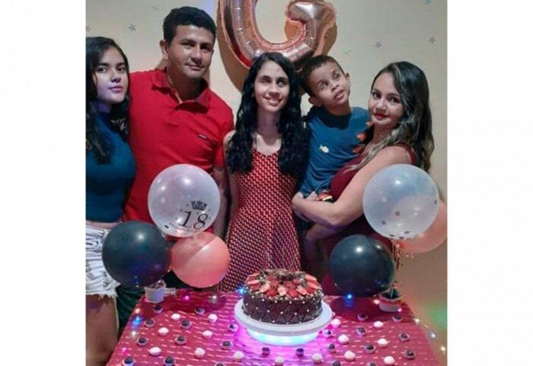 Joana tem tr&ecirc;s filhos, a mais velha mora em Teresina e cursa psicologia  