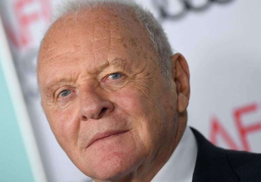 Anthony Hopkins posta vídeo agradecendo o Oscar de melhor ator