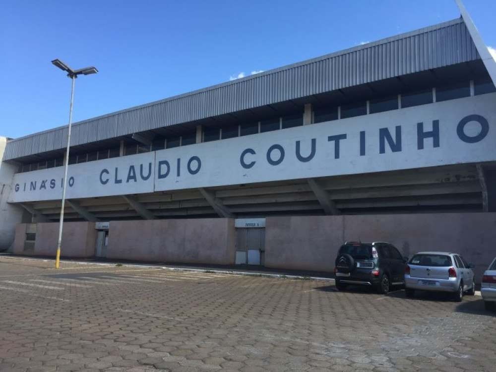 Após liminar, Arena BSB interrompe demolição do Ginásio Cláudio Coutinho