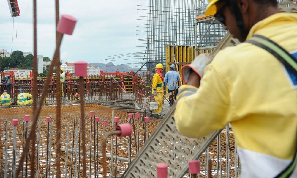 Estimativa para o PIB da construção cai de 4% para 2,5% em 2021