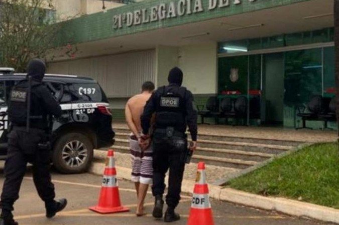 Membro do PCC estava escondido em um apartamento no Recanto das Emas - (crédito: Seape/Divulgação) Membro do PCC estava escondido em um apartamento no Recanto das Emas - (crédito: Seape/Divulgação)