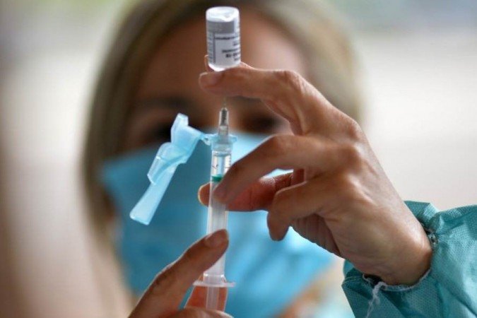 As doses serão usadas para dar seguimento à vacinação de pessoas com comorbidades e idosos - (crédito: Ed Alves/CB/D.A Press ) As doses serão usadas para dar seguimento à vacinação de pessoas com comorbidades e idosos - (crédito: Ed Alves/CB/D.A Press )