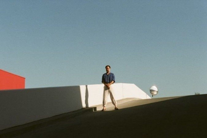 Novo single de Amarante tem o mar como inspiração -  (crédito: Eliot Lee Hazel)