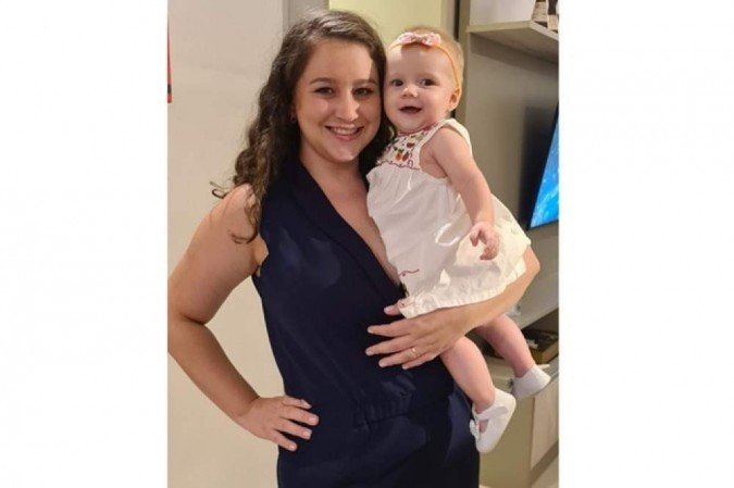 Thiessa, mãe da Alice, foi demitida dois meses após retornar da licença maternida