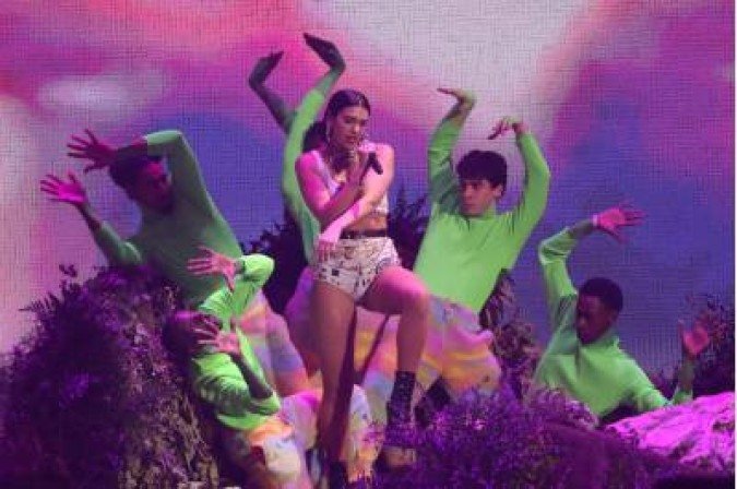 (FILES) In this file photo taken on February 20, 2019 British singer-songwriter Dua Lipa performs during the BRIT Awards 2019 ceremony and live show in London. Rising stars Arlo Parks and Olivia Rodrigo are among the artists performing to 4,000 guests the Brit Awards on May 11, where soul singer Celeste and hit machine Dua Lipa are both tipped to win big. / AFP / Daniel LEAL-OLIVAS