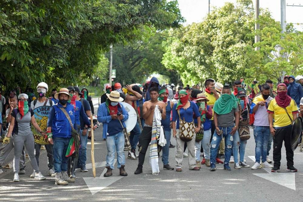 Indígenas são baleados em protesto na Colômbia, três tem ferimentos graves