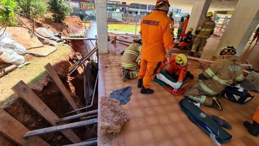 Vídeo: trabalhadores são salvos de soterramento em obra na Octogonal