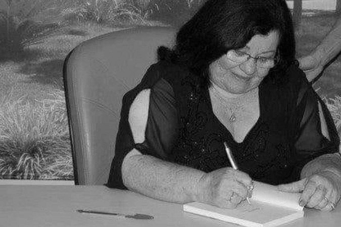 Covid Morre Aos Anos A Escritora Hilda Mendon A