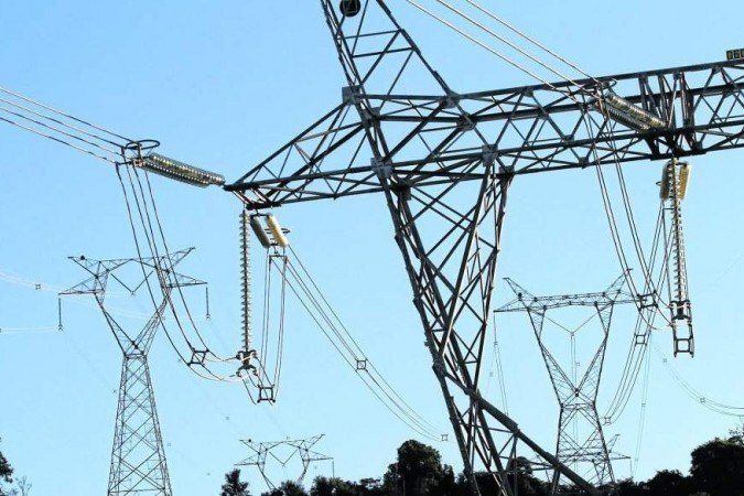 Brasileiro gasta 4,26% do orçamento doméstico com o pagamento da conta de energia, segundo dados do IBGE - (crédito: Reprodução/Internet) Brasileiro gasta 4,26% do orçamento doméstico com o pagamento da conta de energia, segundo dados do IBGE - (crédito: Reprodução/Internet)