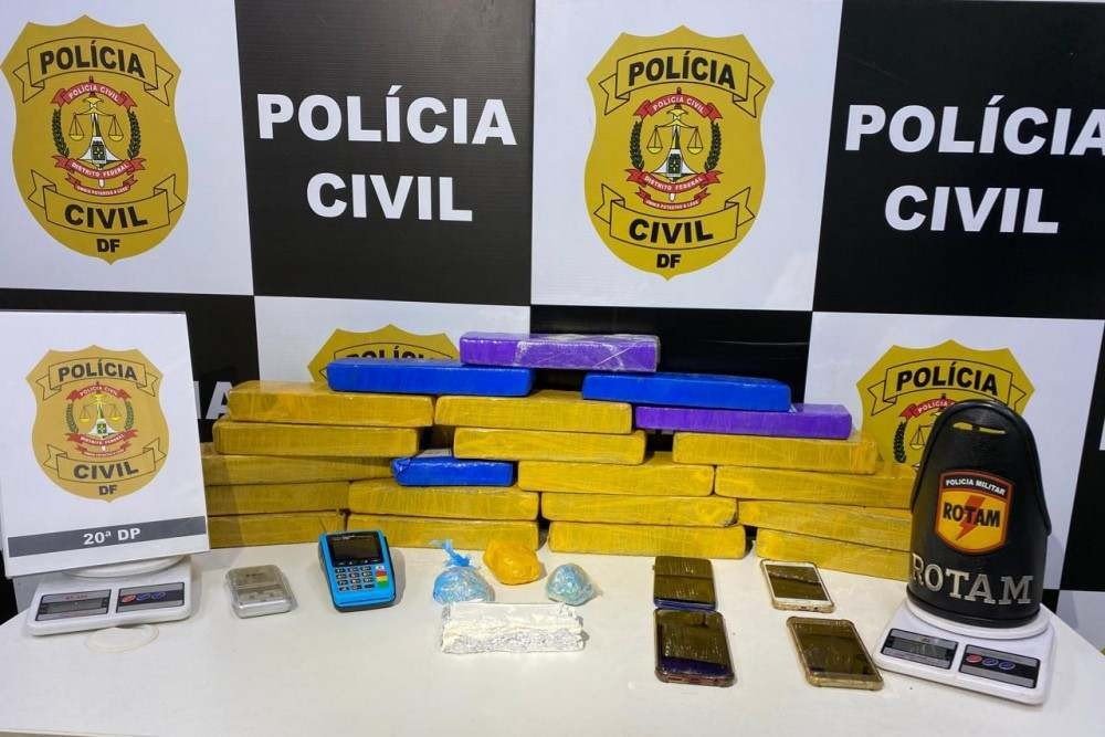 Policiais civis e militares apreendem mais de 20kg de drogas no DF