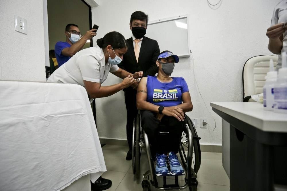 Vacinação dos atletas ocorreu no Hospital Militar de Área de Brasília