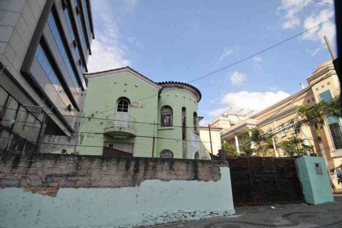  (crédito: Situada na Avenida Olegário Maciel, a 