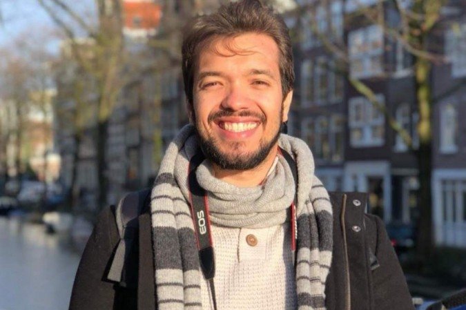 Luan Ozelim recebeu o título de doutor em 2014, aos 22 anos. Porém, toda a trajetória acadêmica é marcada por conquistas e excelência independentemente da idade - (crédito: Arquivo pessoal) Luan Ozelim recebeu o título de doutor em 2014, aos 22 anos. Porém, toda a trajetória acadêmica é marcada por conquistas e excelência independentemente da idade - (crédito: Arquivo pessoal)
