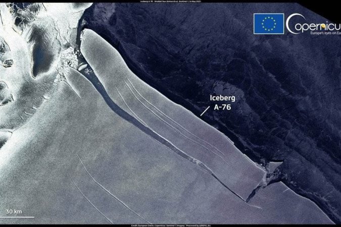 De acordo com cientistas, placas de gelo com essa dimensão demoram cerca de um ano para derreter -  (crédito: Copernicus Sentinel-X/União Europeia)