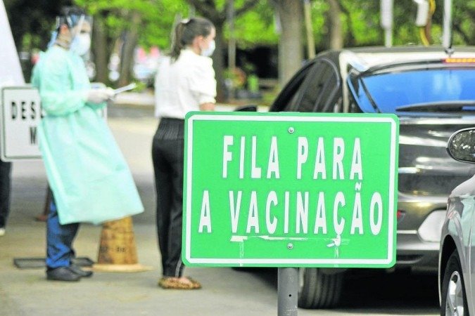 Início da vacinação de professores deve permitir ...